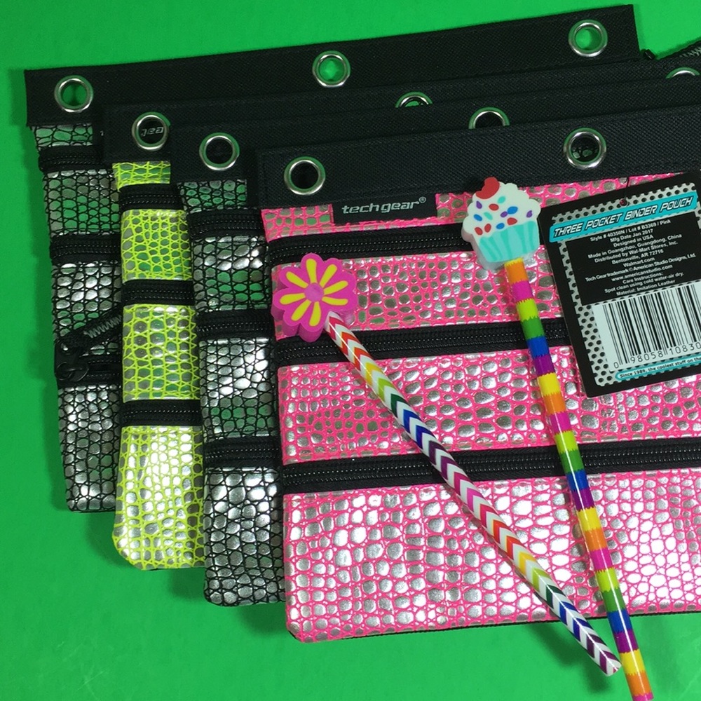 COPY - Tech Gear 3-Pocket Binder Pouch
